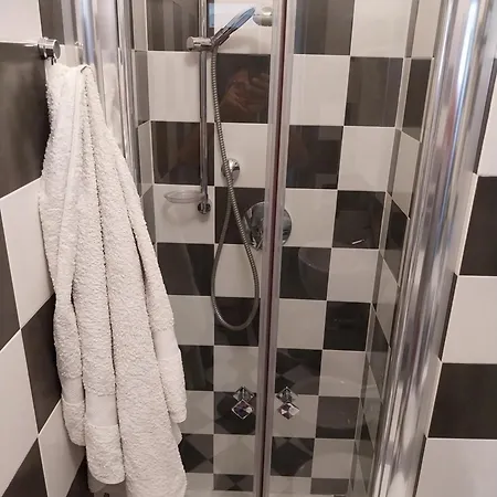 Appartamento Il Faro - Garage Mt 4,75 - Mt 150 - 09001-lt-1414 *