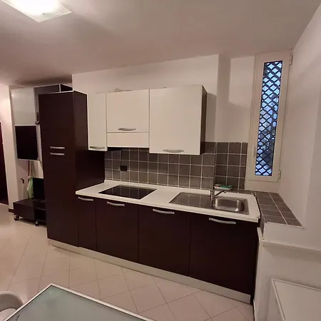 Appartamento Il Faro - Garage Mt 4,75 - Mt 150 - 09001-lt-1414