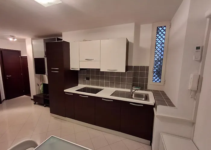 Apartment Il Faro - Garage Mt 4,75 - Mt 150 - 09001-lt-1414